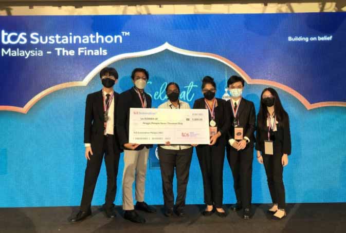 APU ISUC 成員在 2021 年馬來西亞 TCS SUSTAINATHON 中飆升
